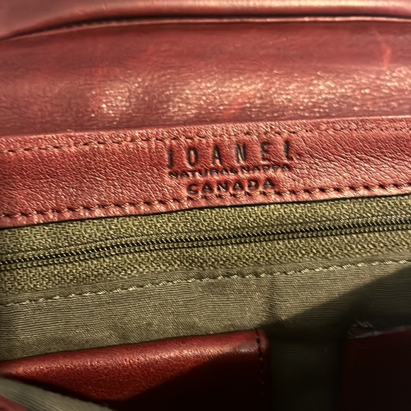 NWT Joanel Canada genuine leather crossbody bag 6 zip pockets, 1 flap inside - Picture 5 of 16